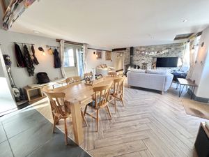 Photo 7- click for photo gallery